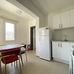 Stylish Peaceful Gem In Center Apartment *
