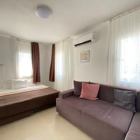 Stylish Peaceful Gem In Center Apartman Bodrum