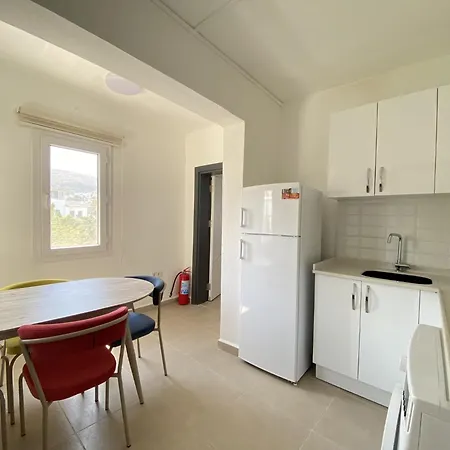 Stylish Peaceful Gem In Center