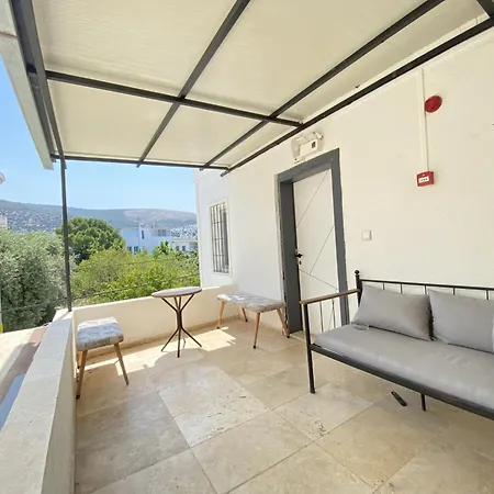 Stylish Peaceful Gem In Center Αλικαρνασσός