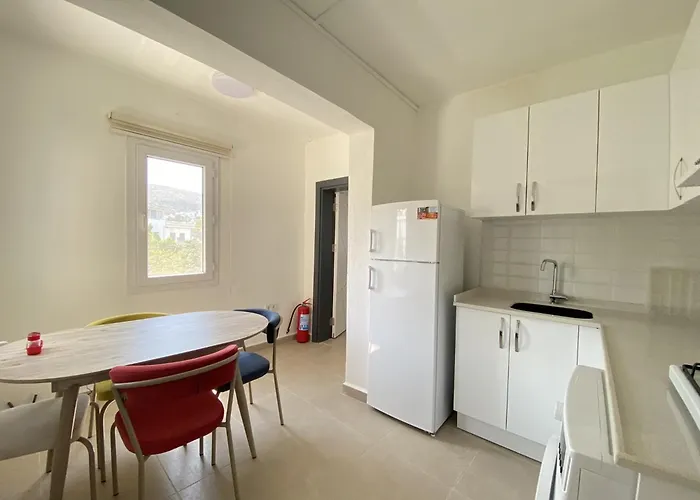 Stylish Peaceful Gem In Center