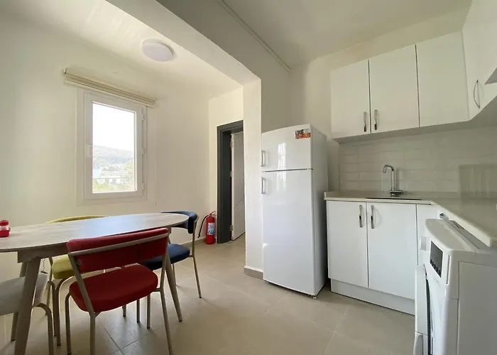 Stylish Peaceful Gem In Center Lägenhet *