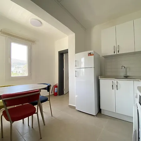 Stylish Peaceful Gem In Center דירה *